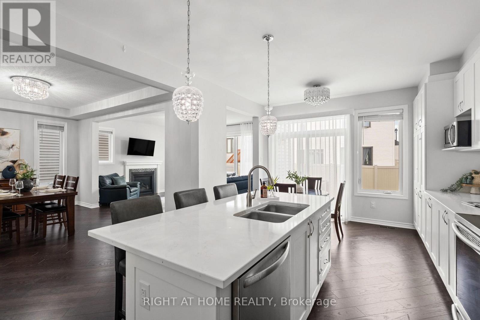 1131 Apolune Street, Ottawa, Ontario  K2J 6N8 - Photo 8 - X12698500