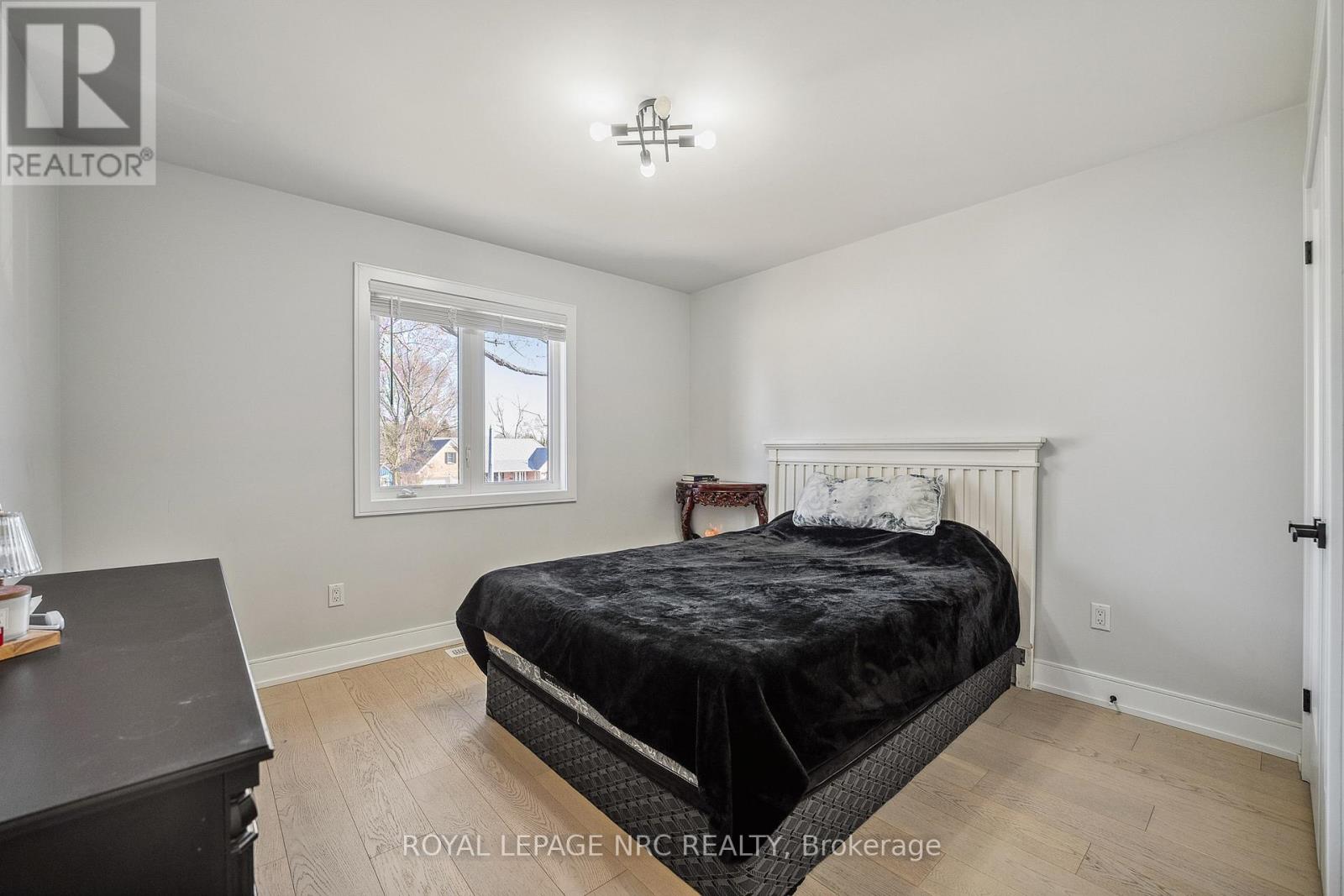 Upper - 668 Quaker Road, Welland (N. Welland), Ontario  L3C 3H2 - Photo 19 - X12698474