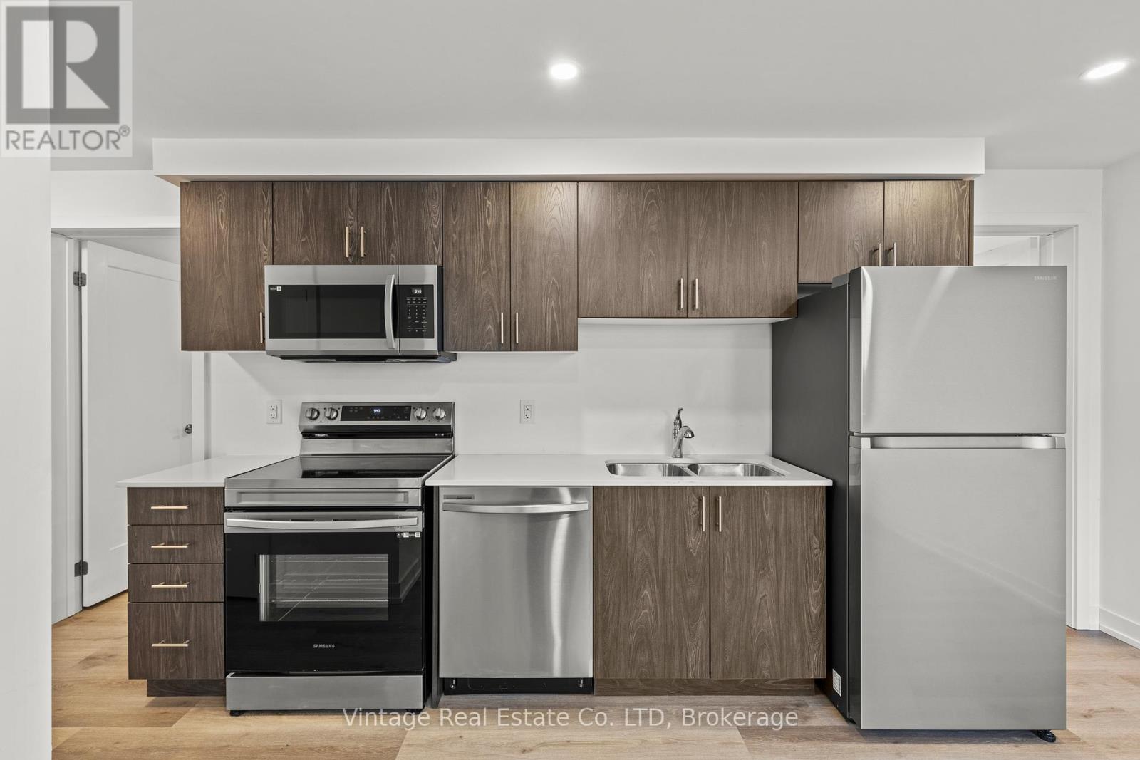 511 - 4263 Fourth Avenue, Niagara Falls, Ontario  L2E 0C2 - Photo 12 - X12698506