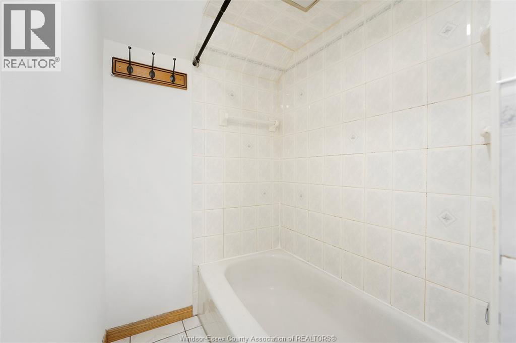 1184 Bruce Avenue, Windsor, Ontario  N9A 4Y4 - Photo 26 - 26001170