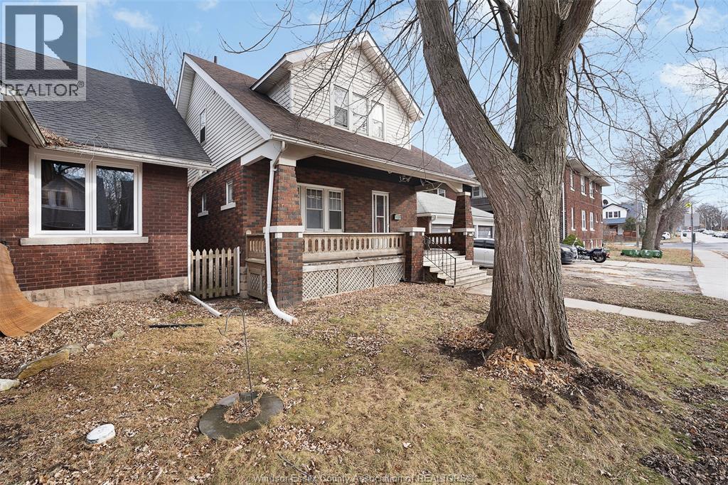 1184 Bruce Avenue, Windsor, Ontario  N9A 4Y4 - Photo 3 - 26001170