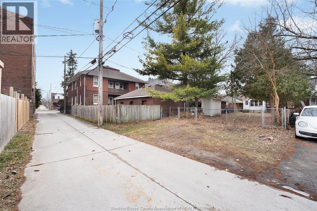 1184 Bruce Avenue, Windsor, Ontario  N9A 4Y4 - Photo 8 - 26001170