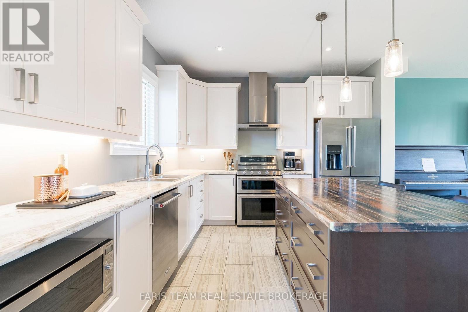 12 Grace Crescent, Oro-Medonte, Ontario  L0K 2G1 - Photo 8 - S12611964