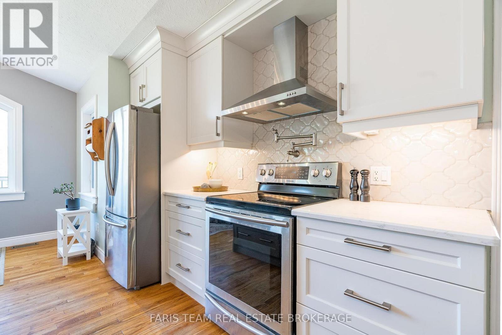 735519 West Back Line, West Grey, Ontario  N0C 1H0 - Photo 10 - X12589746