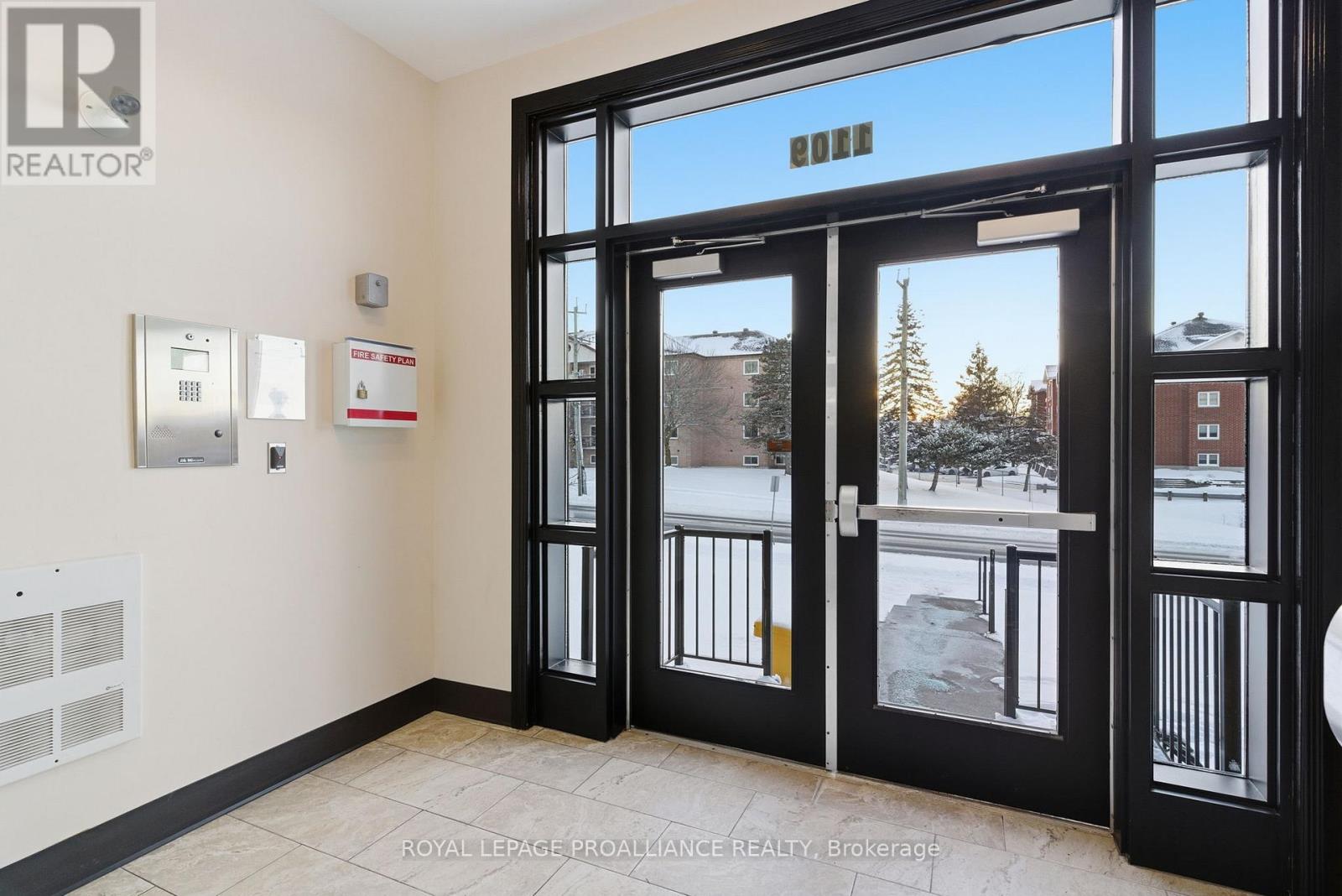 304 - 304-1109 Millwood Avenue, Brockville, Ontario  K6V 0C7 - Photo 35 - X12698514