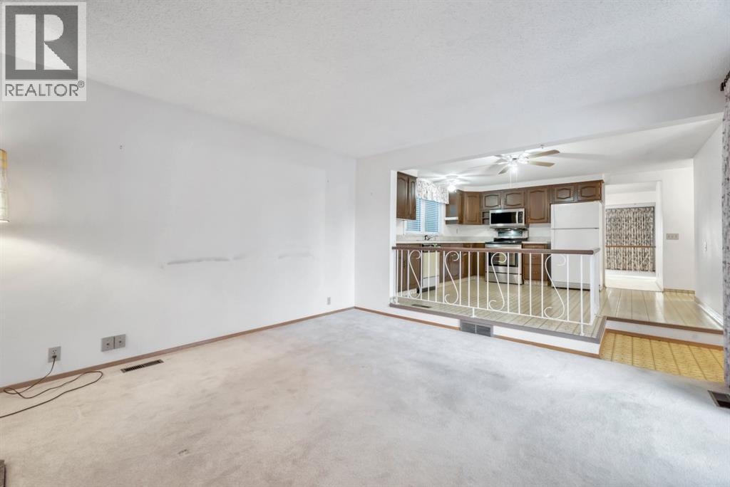 16 Thornwood Close Nw, Calgary, Alberta  T2K 5K3 - Photo 17 - A2279261