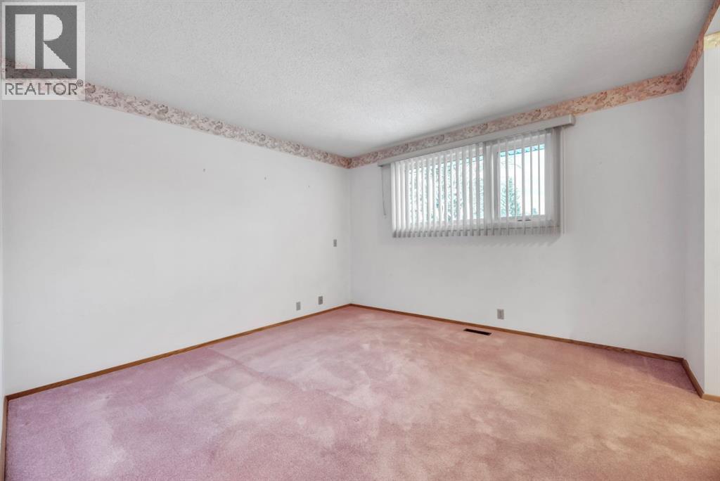 16 Thornwood Close Nw, Calgary, Alberta  T2K 5K3 - Photo 23 - A2279261