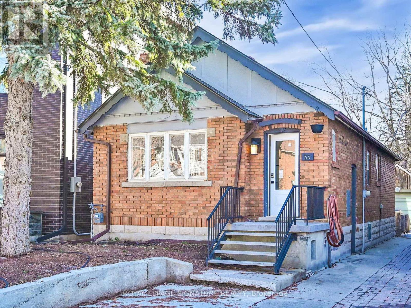 55 Banff Road, Toronto, Ontario  M4S 2V6 - Photo 3 - C12698480