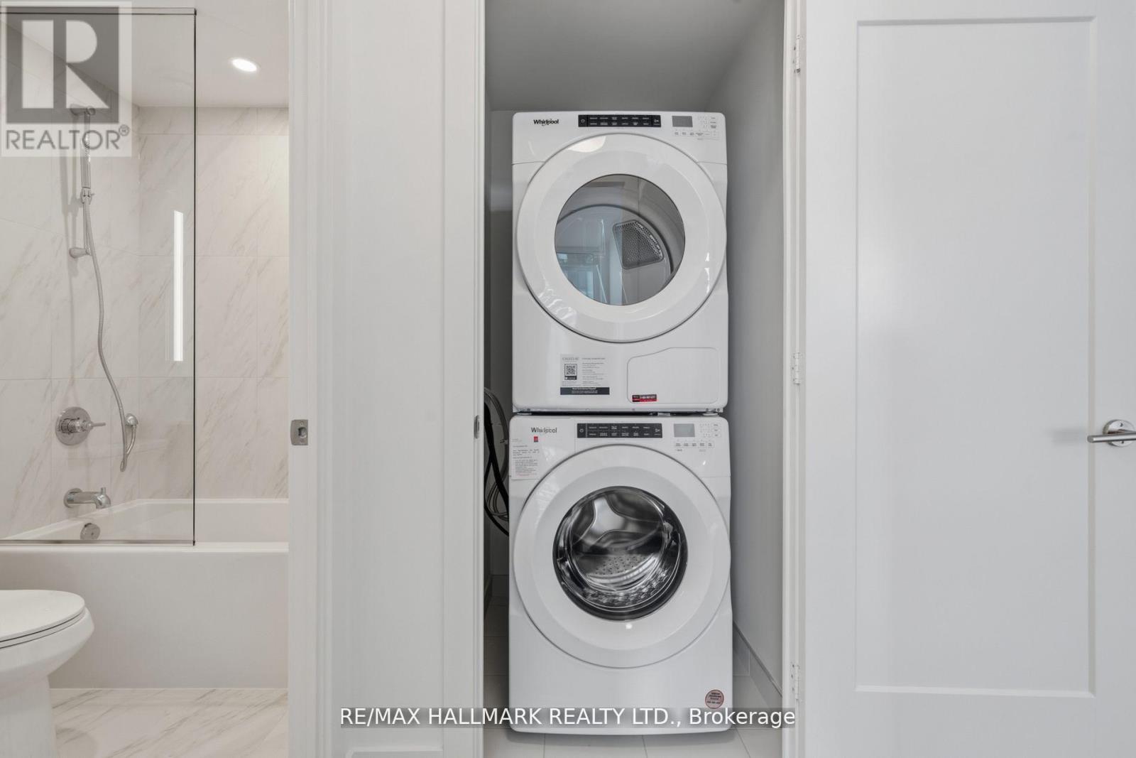 1906 - 10 Inn On The Park Drive, Toronto, Ontario  M3C 0P9 - Photo 12 - C12698498