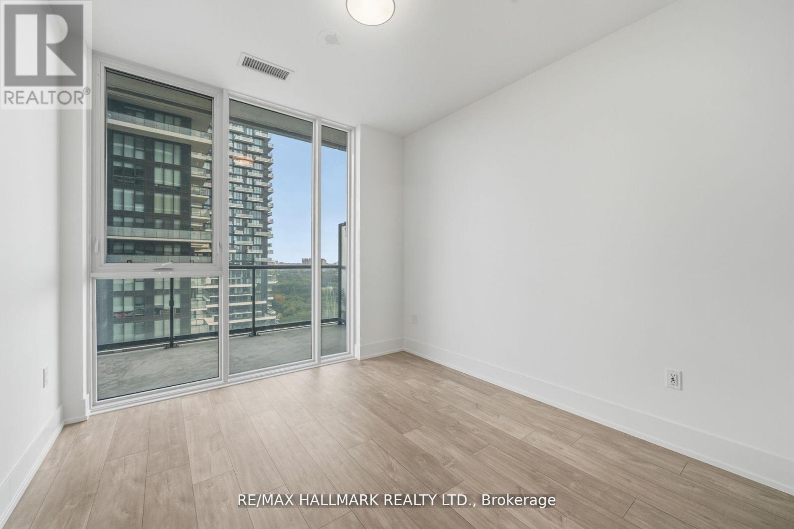 1906 - 10 Inn On The Park Drive, Toronto, Ontario  M3C 0P9 - Photo 14 - C12698498