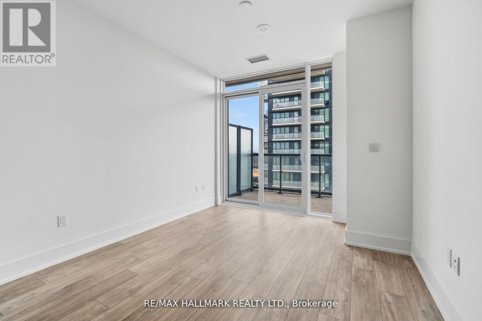 1906 - 10 Inn On The Park Drive, Toronto, Ontario  M3C 0P9 - Photo 16 - C12698498