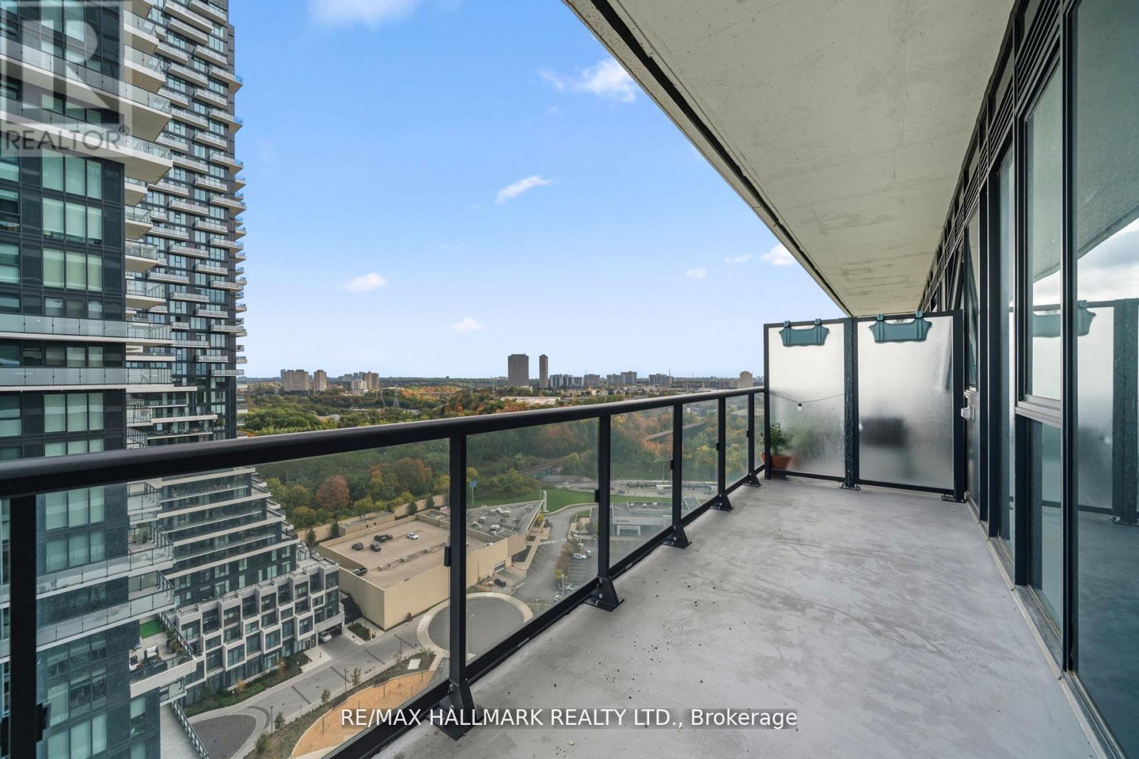 1906 - 10 Inn On The Park Drive, Toronto, Ontario  M3C 0P9 - Photo 17 - C12698498