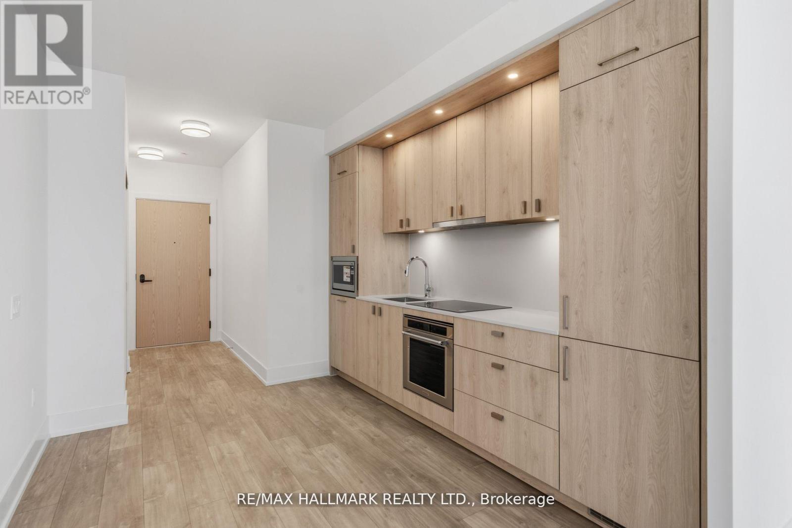 1906 - 10 Inn On The Park Drive, Toronto, Ontario  M3C 0P9 - Photo 5 - C12698498