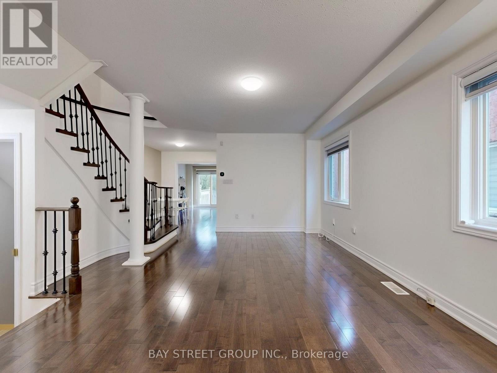 43 Royal Appian Crescent, Vaughan, Ontario  L4K 5L1 - Photo 3 - N12698440