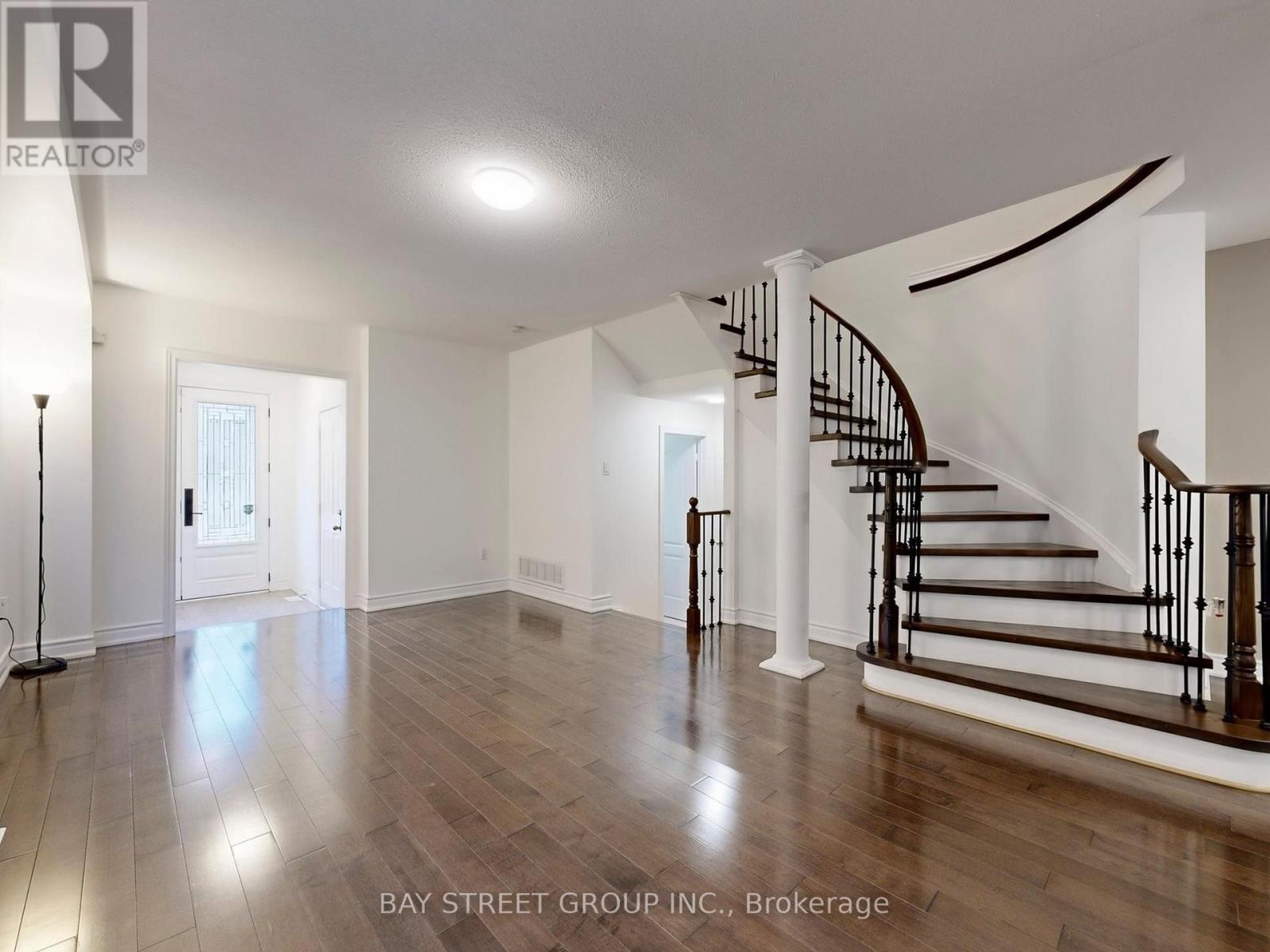 43 Royal Appian Crescent, Vaughan, Ontario  L4K 5L1 - Photo 7 - N12698440