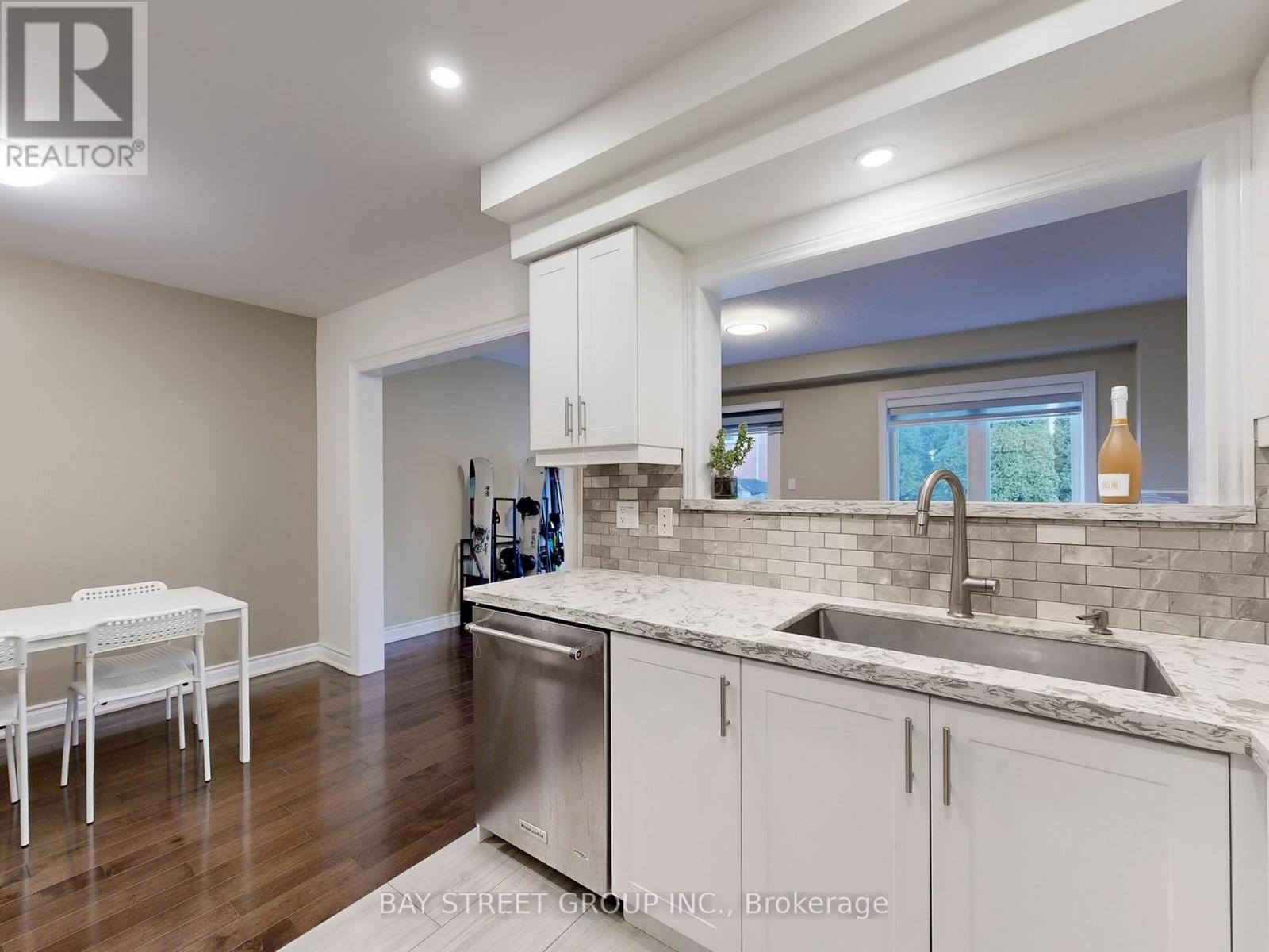 43 Royal Appian Crescent, Vaughan, Ontario  L4K 5L1 - Photo 9 - N12698440