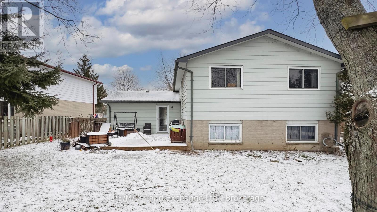 716 Palmateer Drive, Kincardine, Ontario  N2Z 1R3 - Photo 26 - X12697970