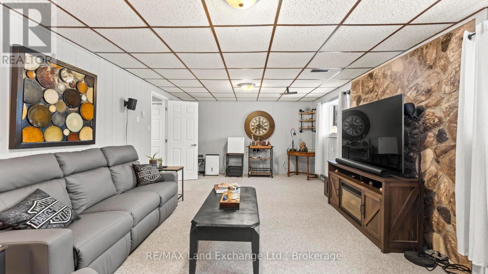 716 Palmateer Drive, Kincardine, Ontario  N2Z 1R3 - Photo 23 - X12697970