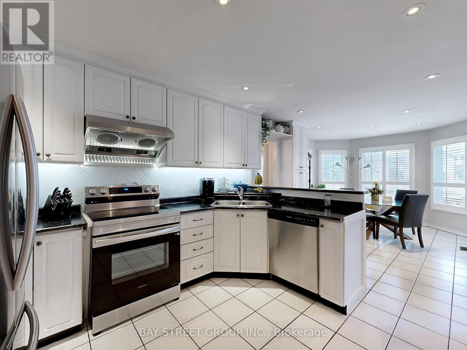 36 Durant Crescent, Markham, Ontario  L3S 3A1 - Photo 15 - N12698470