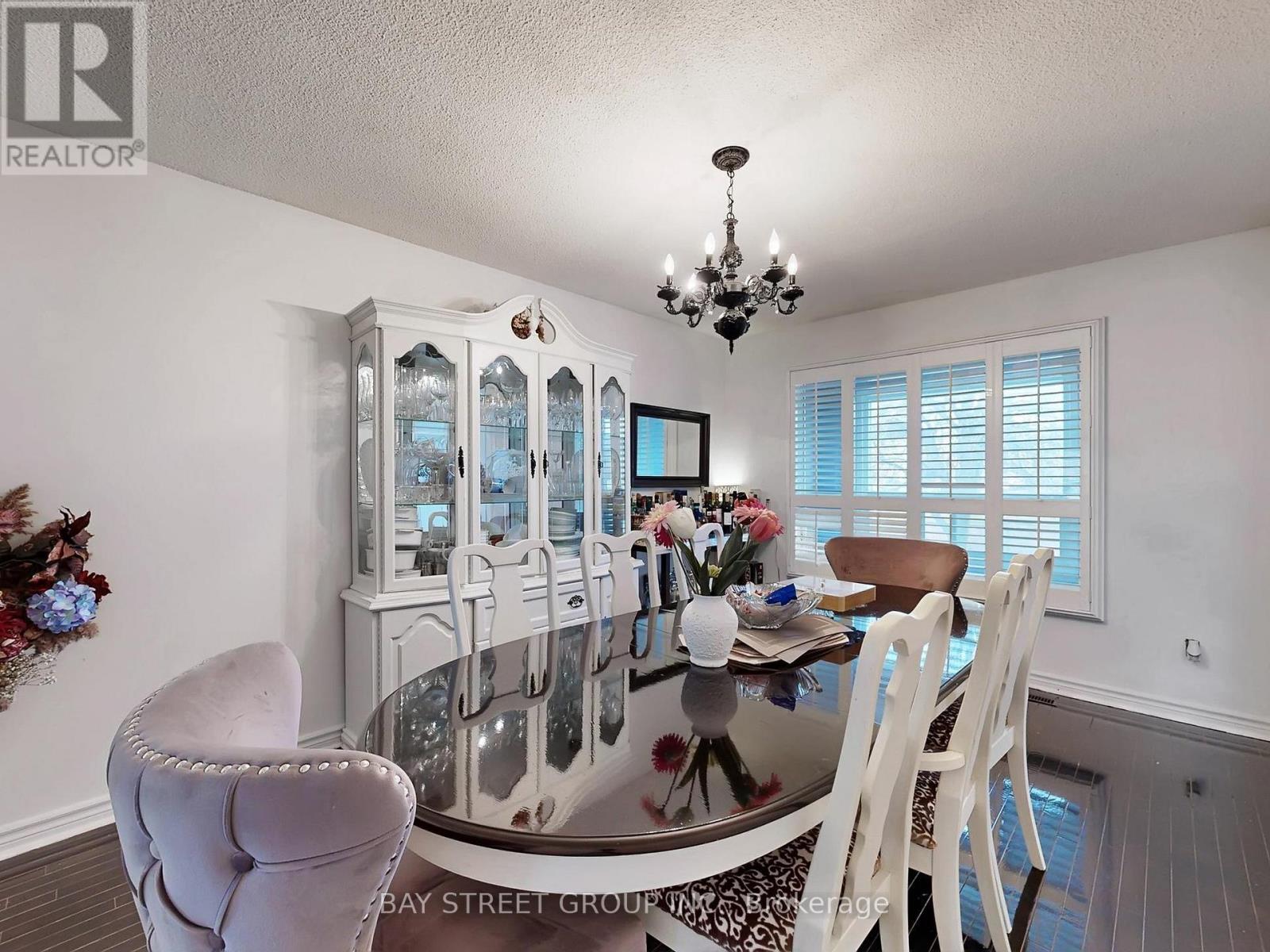 36 Durant Crescent, Markham, Ontario  L3S 3A1 - Photo 7 - N12698470