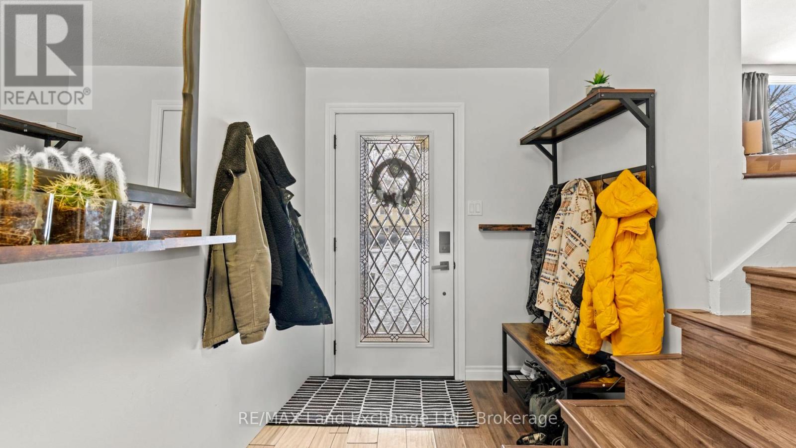 716 Palmateer Drive, Kincardine, Ontario  N2Z 1R3 - Photo 4 - X12697970