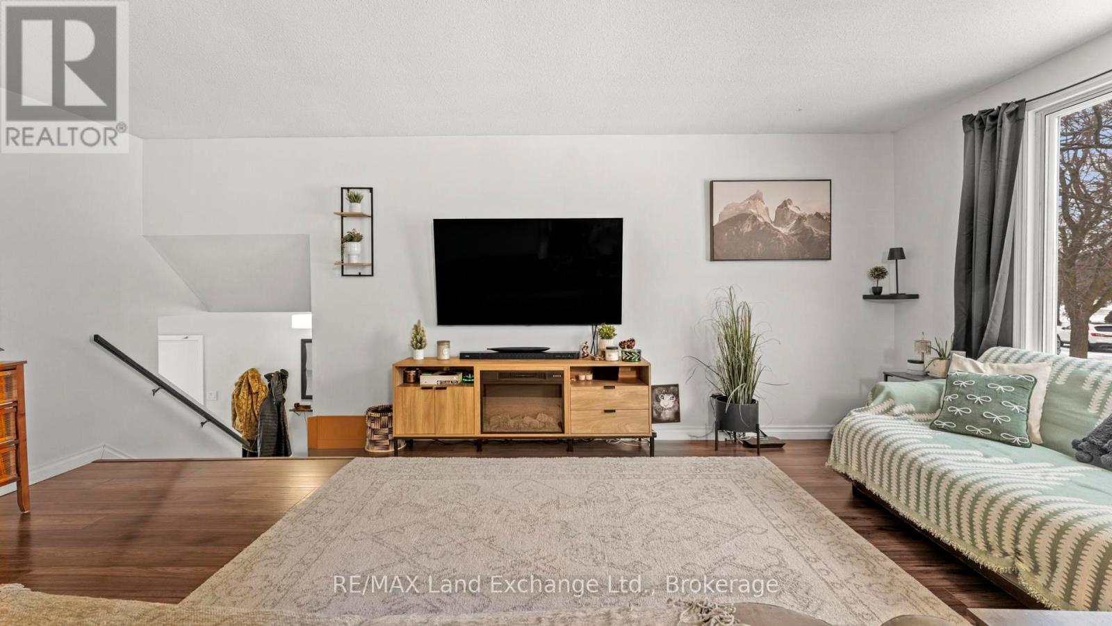 716 Palmateer Drive, Kincardine, Ontario  N2Z 1R3 - Photo 6 - X12697970