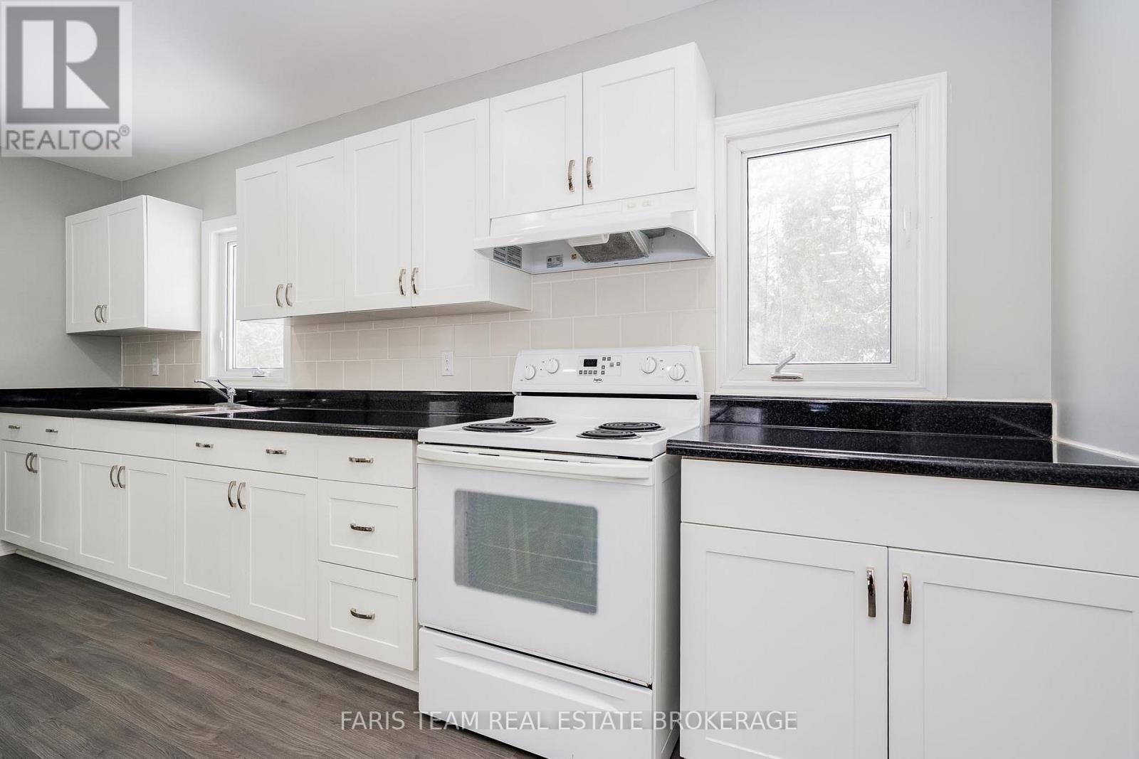 3554 John Street, Ramara, Ontario  L0K 1B0 - Photo 10 - S12698494