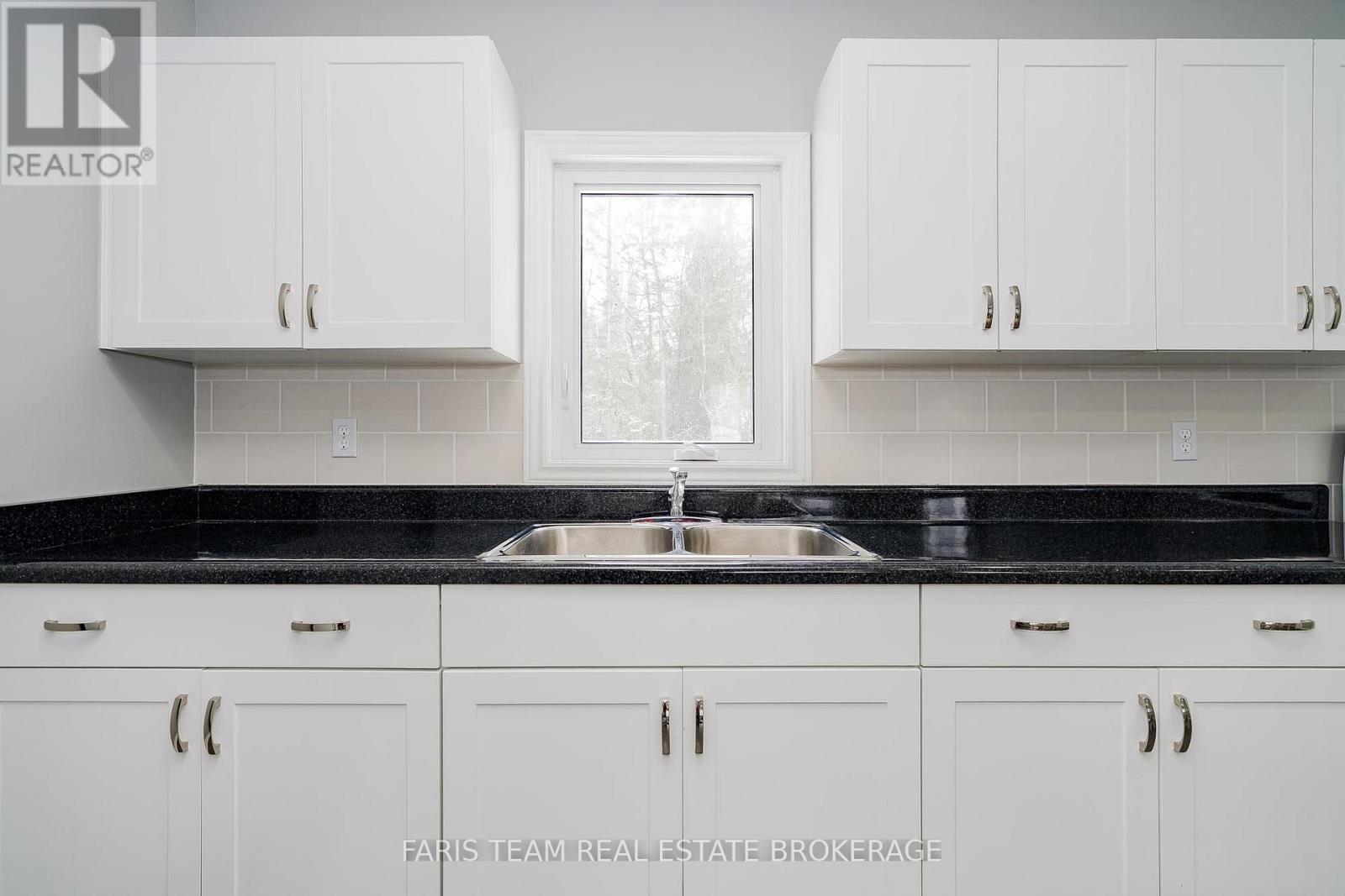 3554 John Street, Ramara, Ontario  L0K 1B0 - Photo 11 - S12698494