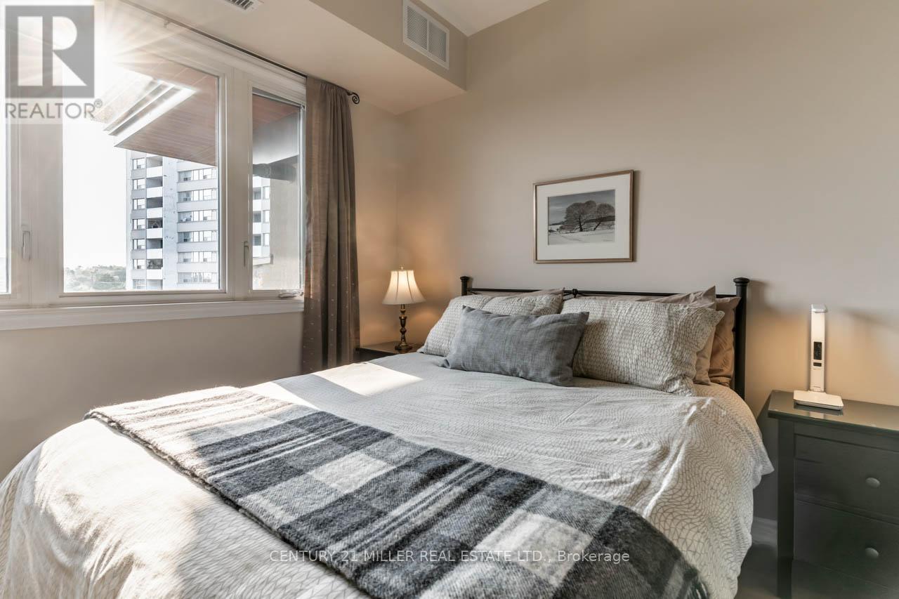 402 - 570 Lolita Gardens, Mississauga, Ontario  L5A 0A1 - Photo 16 - W12698466