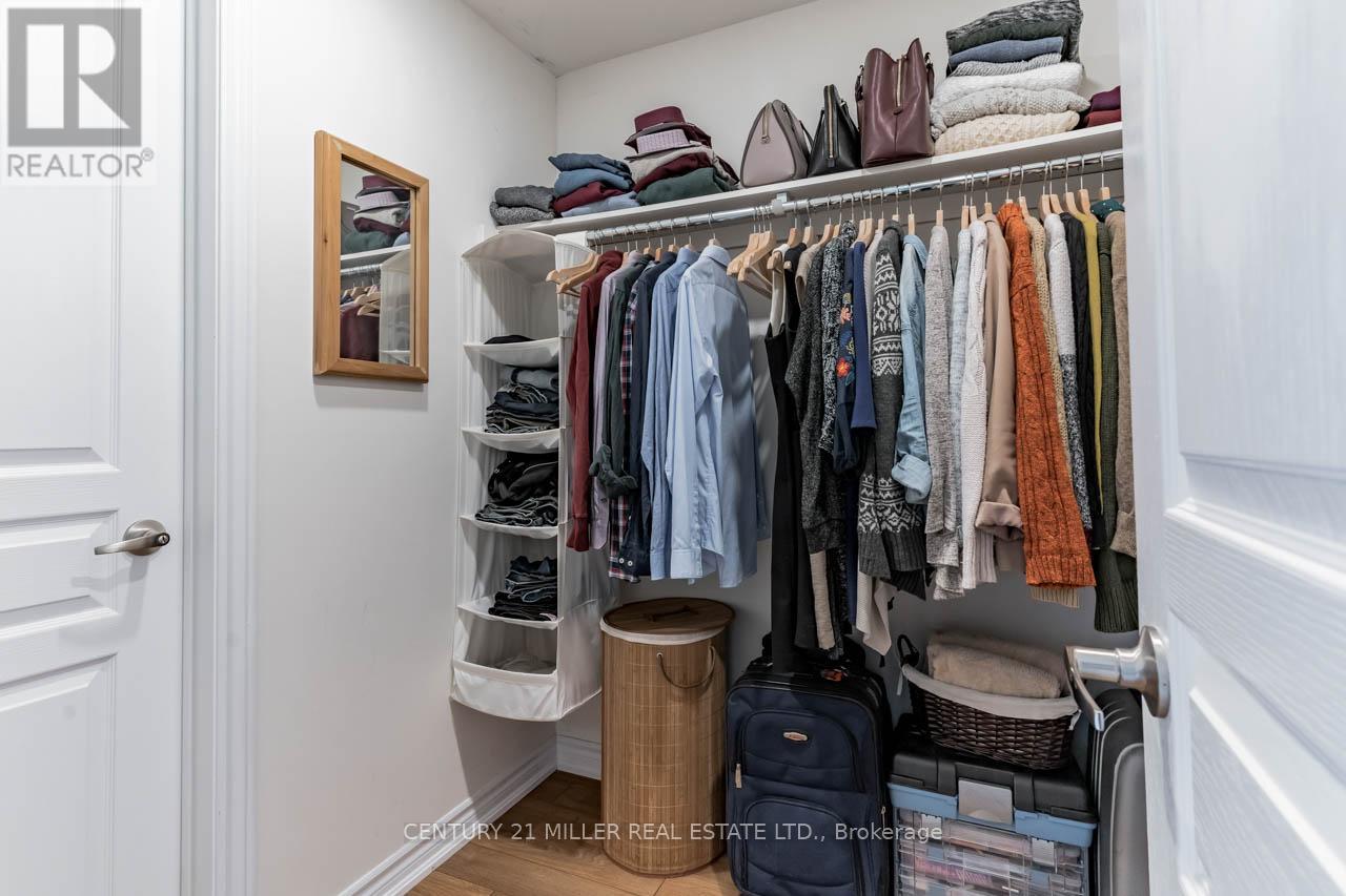 402 - 570 Lolita Gardens, Mississauga, Ontario  L5A 0A1 - Photo 17 - W12698466