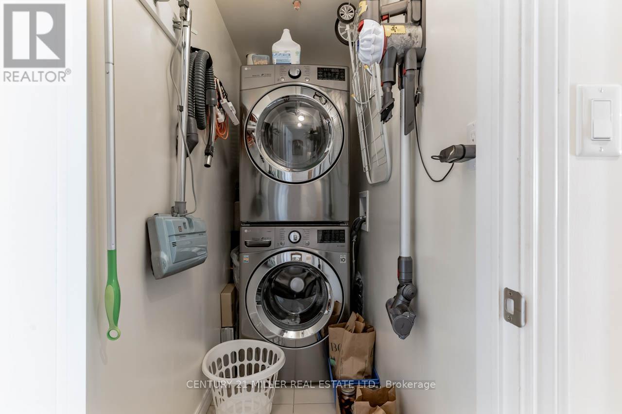 402 - 570 Lolita Gardens, Mississauga, Ontario  L5A 0A1 - Photo 20 - W12698466