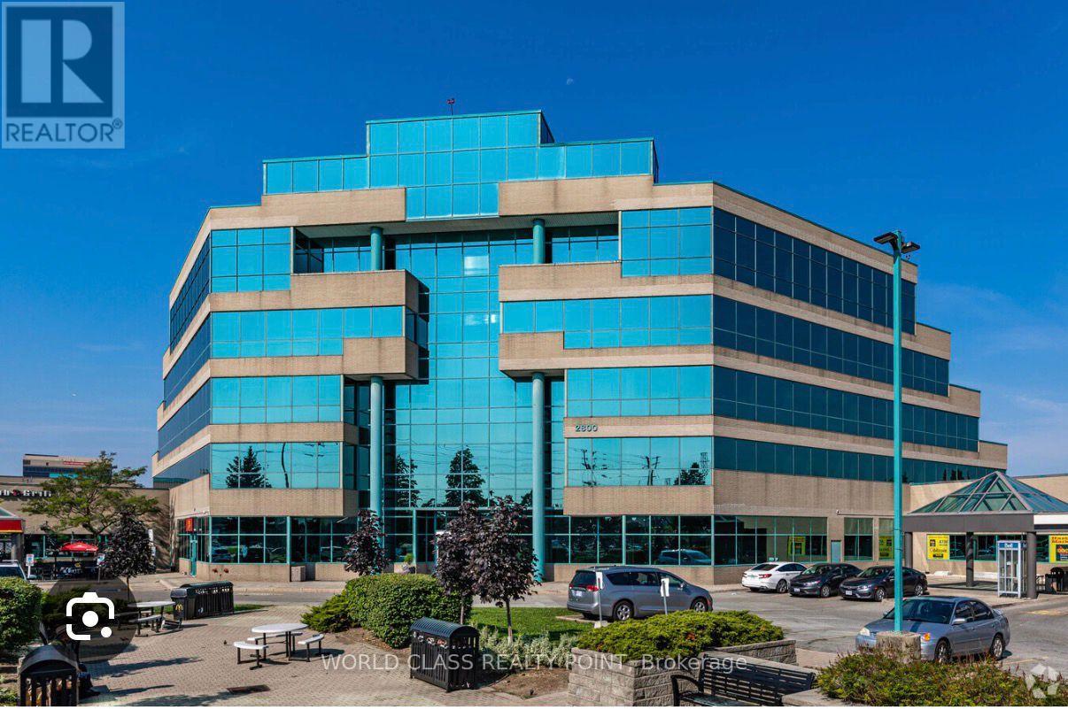 303 - 2800 SKYMARK AVENUE, Mississauga, Ontario