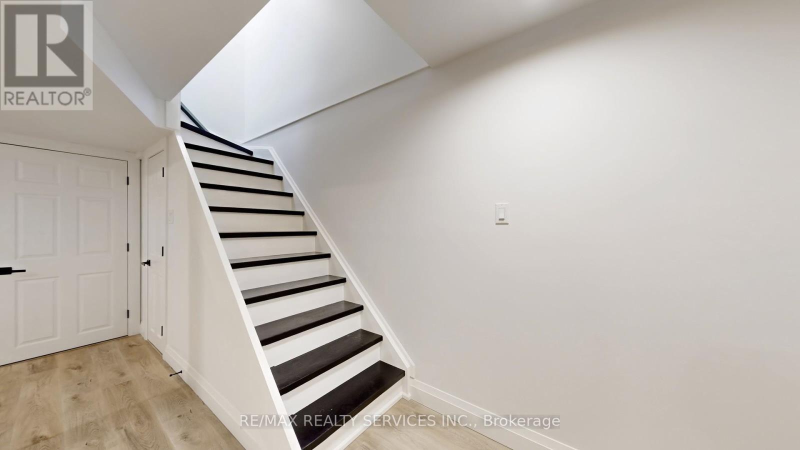 26 Mayfair Crescent, Brampton, Ontario  L6S 3N4 - Photo 33 - W12698478