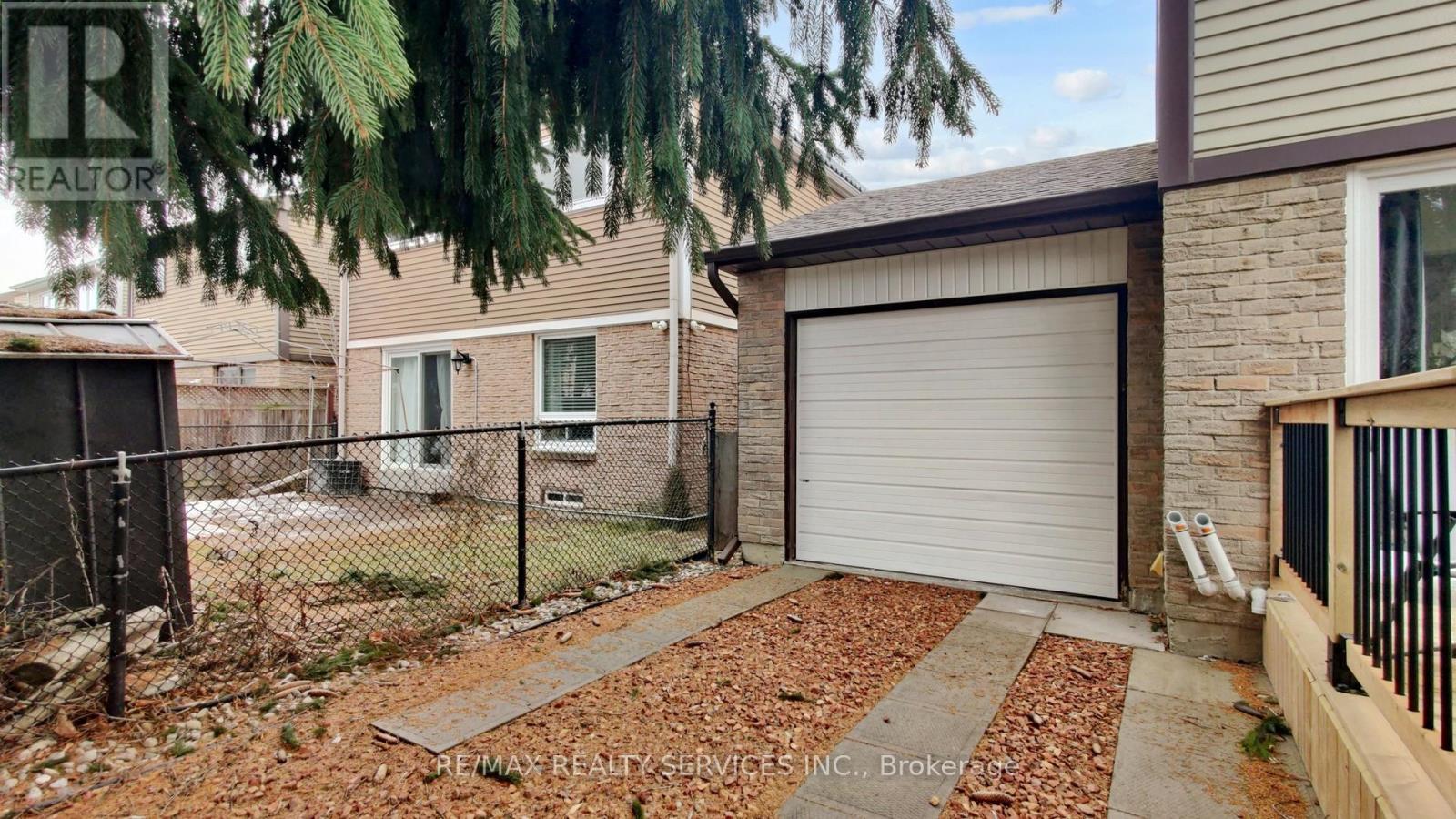 26 Mayfair Crescent, Brampton, Ontario  L6S 3N4 - Photo 49 - W12698478