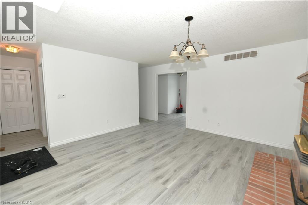 115 Miller Crescent, Palmerston, Ontario  N0G 2P0 - Photo 3 - 40795916