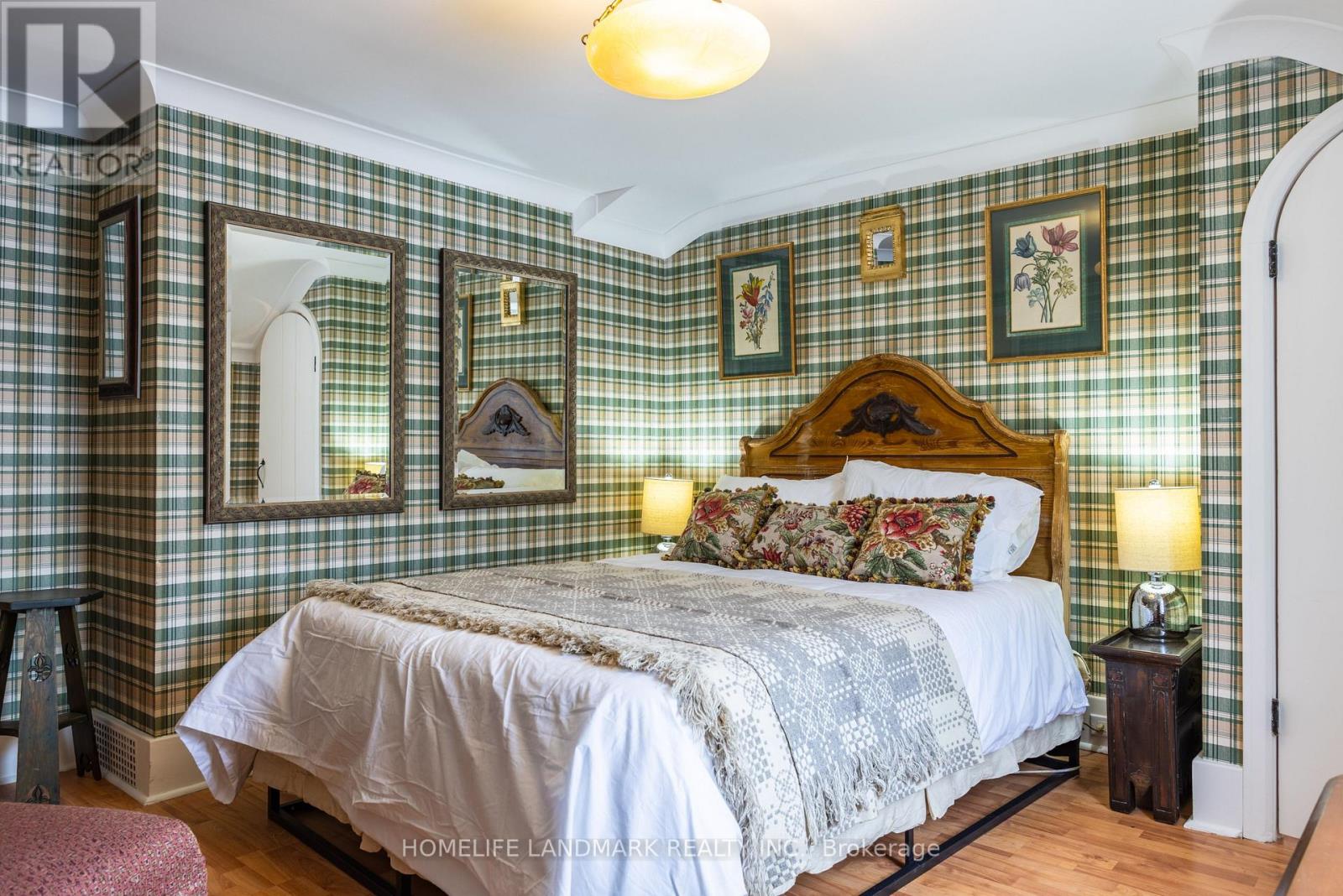 1927 Niagara Parkway, Fort Erie, Ontario  L2A 5M4 - Photo 16 - X12644060