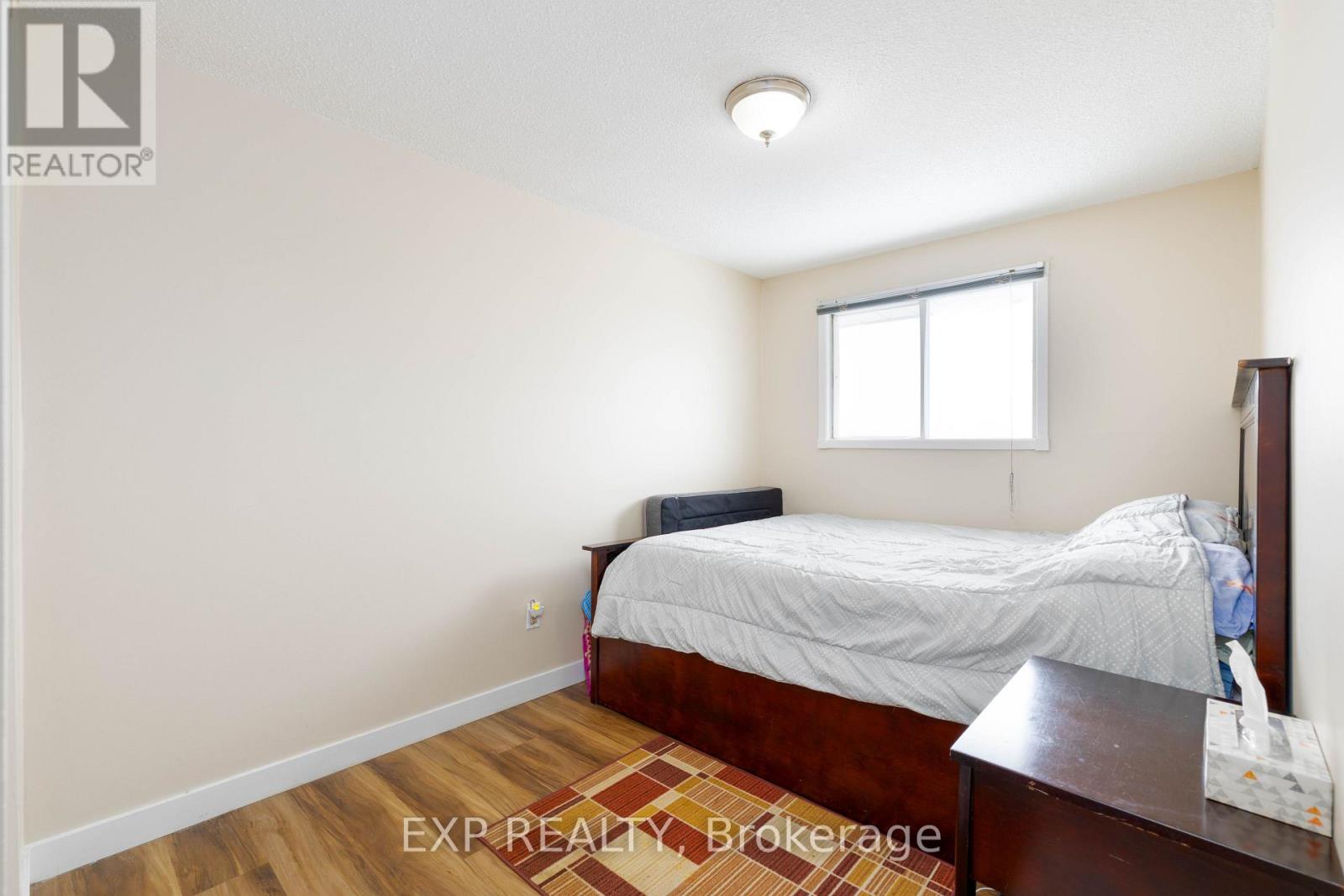 102 The Country Way, Kitchener, Ontario  N2E 2K8 - Photo 17 - X12698452