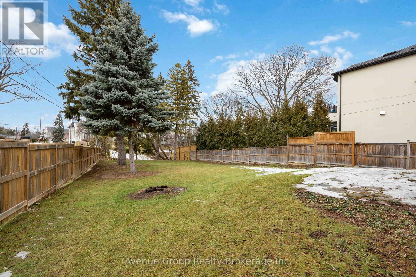 Upper - 190 Northwood Drive, Toronto, Ontario  M2M 2K4 - Photo 25 - C12693292