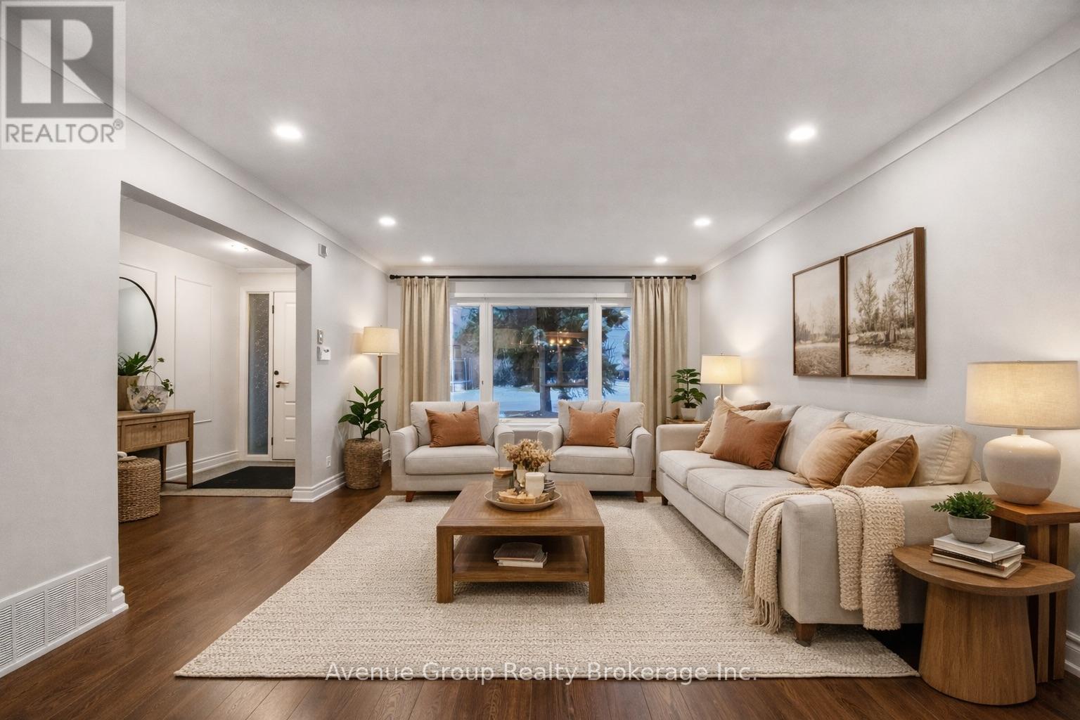 Upper - 190 Northwood Drive, Toronto, Ontario  M2M 2K4 - Photo 5 - C12693292