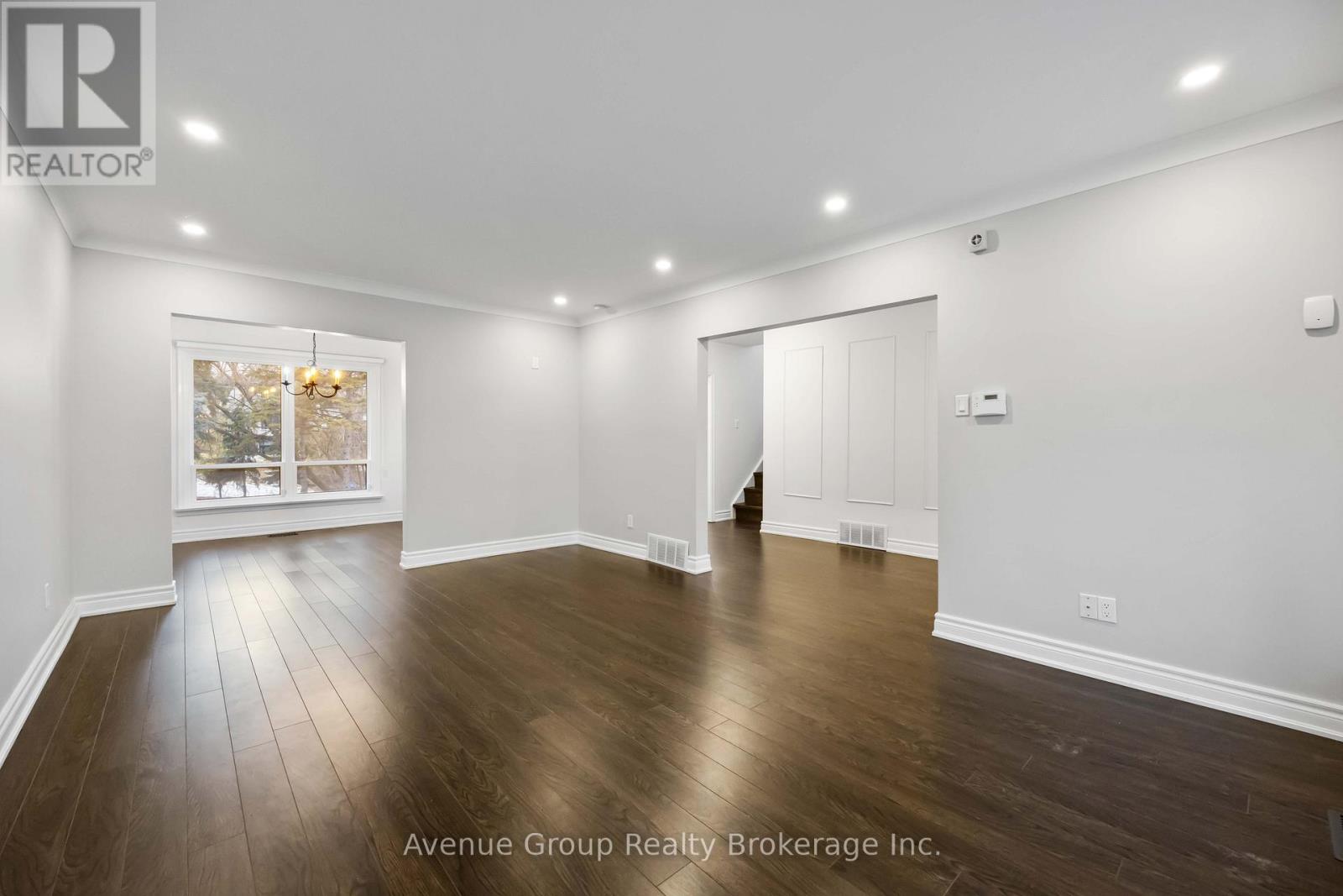 Upper - 190 Northwood Drive, Toronto, Ontario  M2M 2K4 - Photo 4 - C12693292
