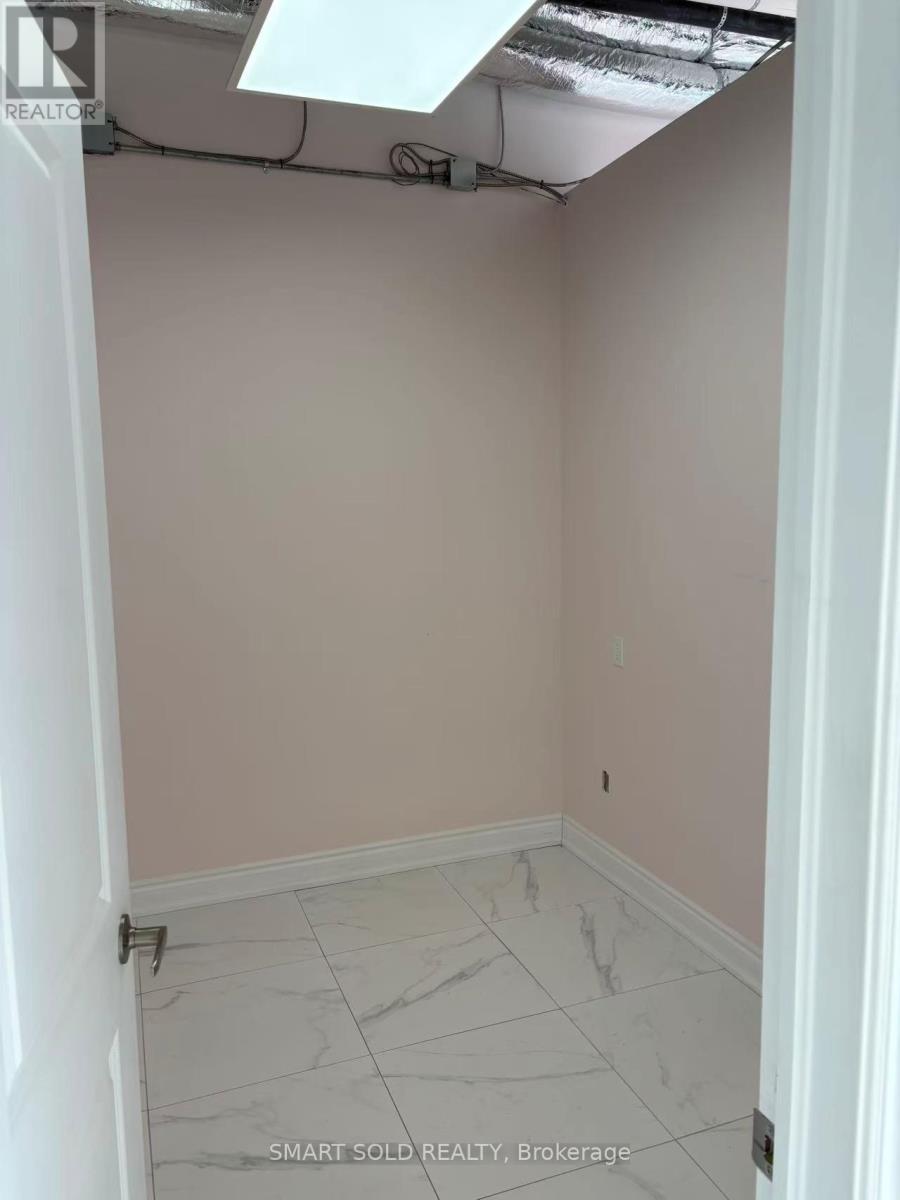 248 Copper Creek Drive, Markham (Box Grove), Ontario  L6B 1N6 - Photo 10 - N12645576