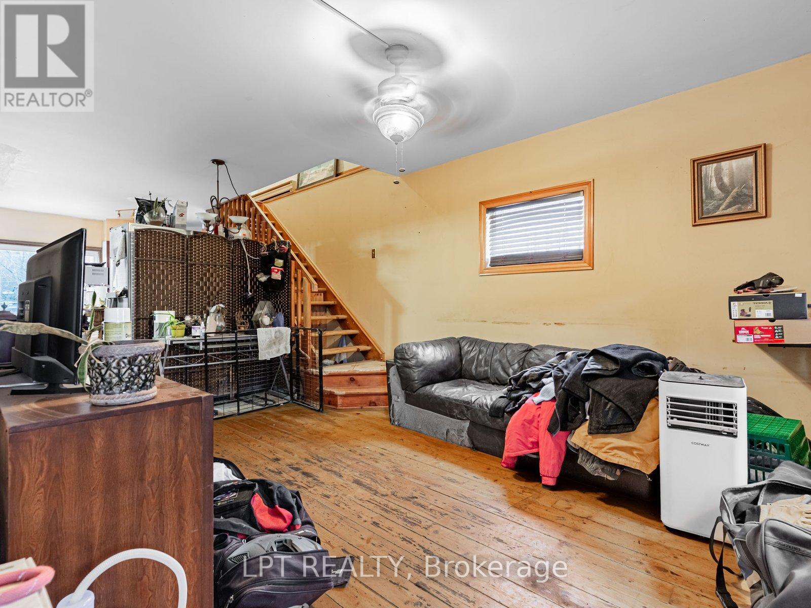 3 Raymore Drive, Toronto, Ontario  M9P 1W6 - Photo 11 - W12664530