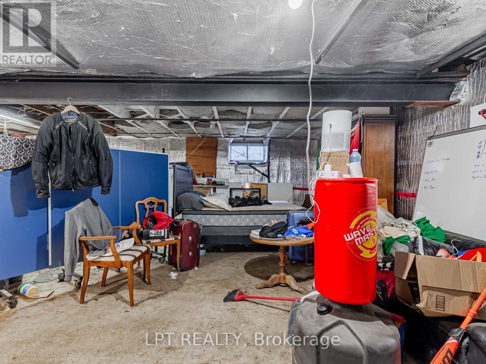 3 Raymore Drive, Toronto, Ontario  M9P 1W6 - Photo 19 - W12664530