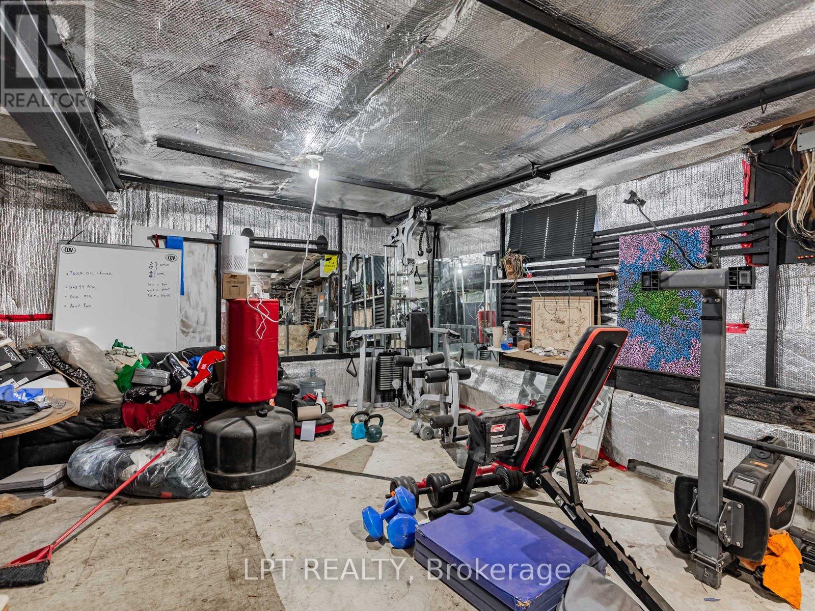 3 Raymore Drive, Toronto, Ontario  M9P 1W6 - Photo 21 - W12664530