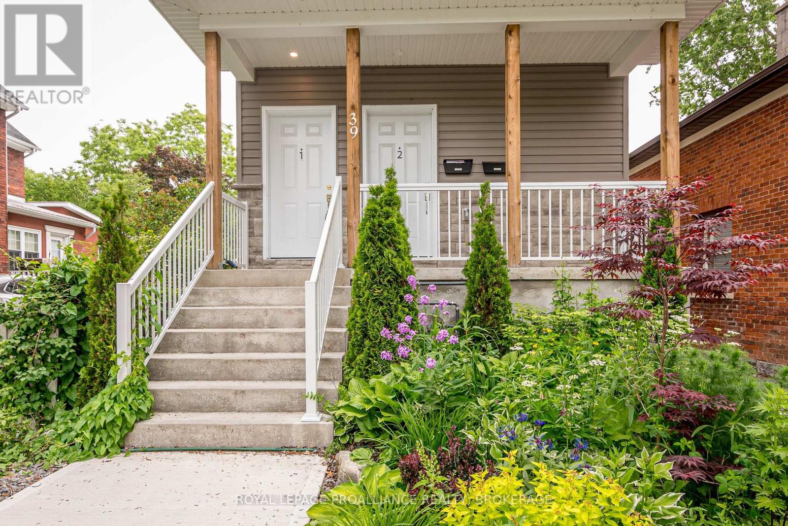 39 Ellerbeck Street, Kingston, Ontario  K7L 4H5 - Photo 2 - X12698568