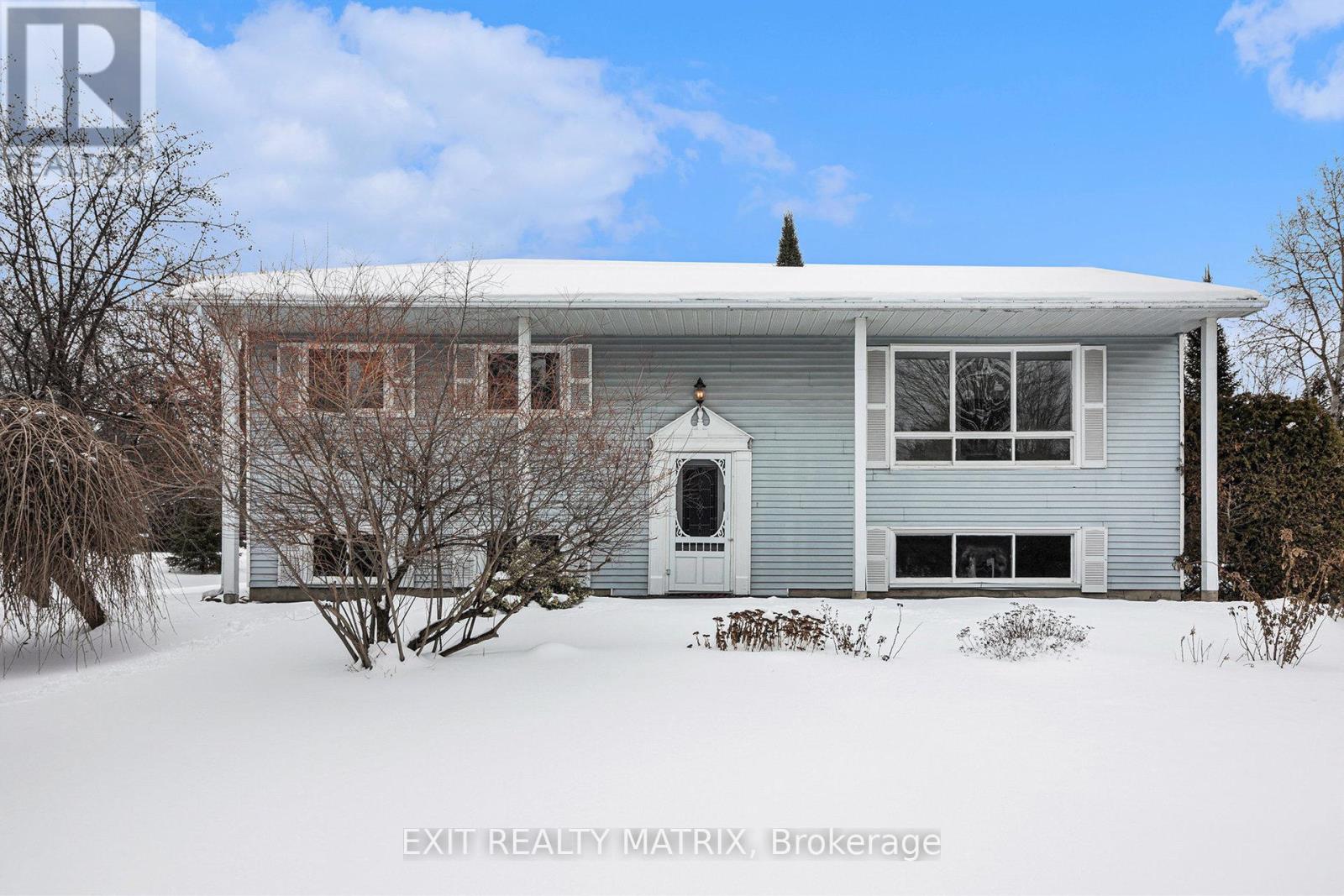3333 White Spruce Street, Ottawa, Ontario  K0A 2W0 - Photo 2 - X12698544