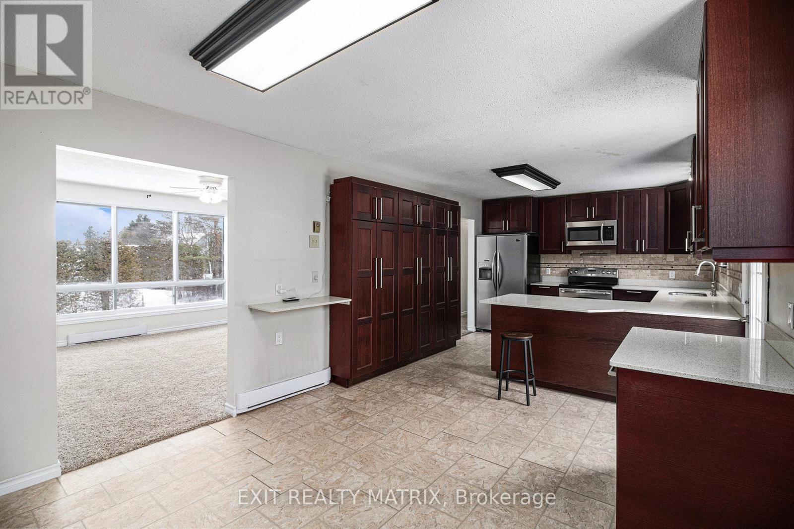 3333 White Spruce Street, Ottawa, Ontario  K0A 2W0 - Photo 7 - X12698544