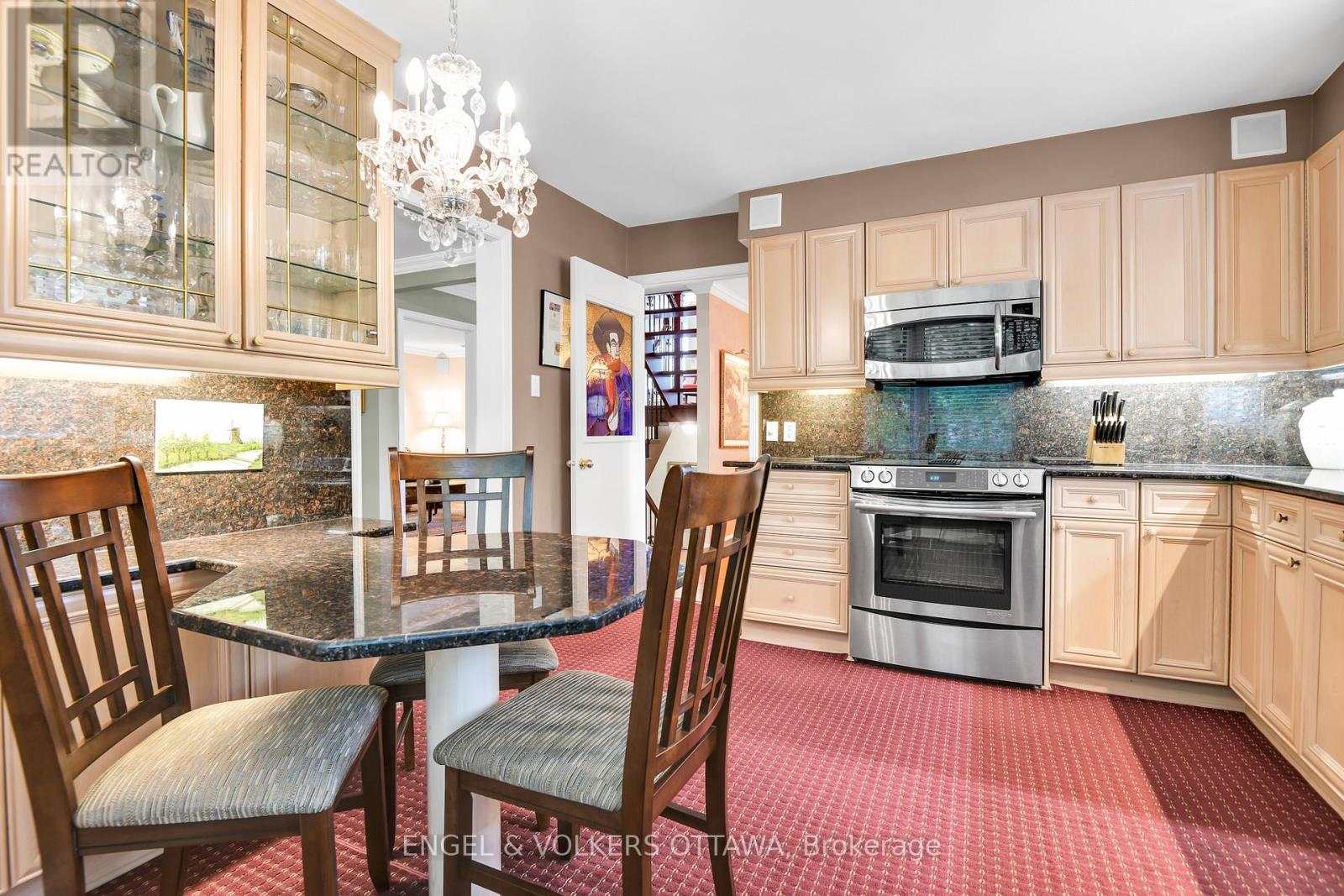 1 - 65 Whitemarl Drive, Ottawa, Ontario  K1L 8J9 - Photo 11 - X12698576