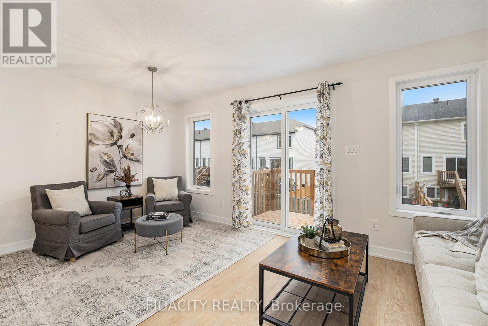 32 Whitcomb Crescent, Smiths Falls, Ontario  K7A 0A2 - Photo 8 - X12698578