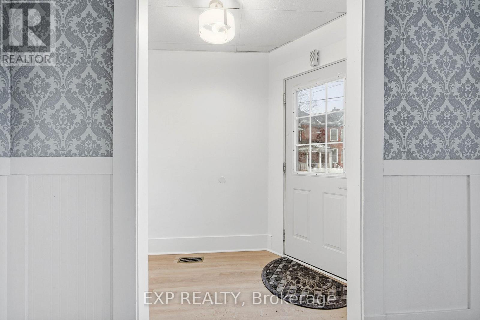 119 Beckwith Street N, Smiths Falls, Ontario  K7A 2C4 - Photo 3 - X12698610